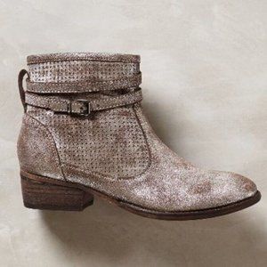 Anthropologie Boots 7 SEYCHELLES Booties OUTBACK Pewter Suede Strap Buckle NIB